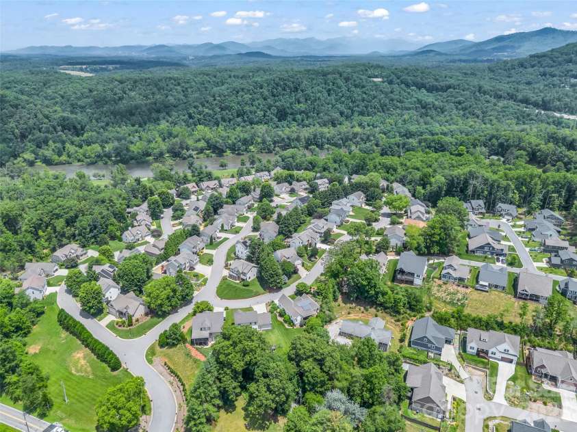 99 Driftstone Circle, Arden, NC 28704.  MLS# CAR4392391, YatesRealty ID 29642. 