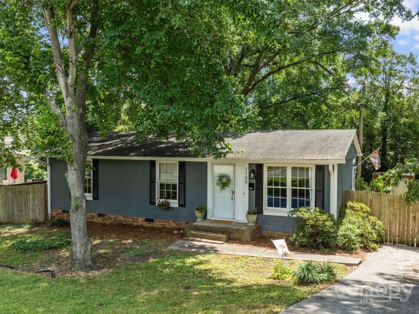 1109 Balthis Drive, Gastonia, NC 28054.  MLS# CAR4288083, YatesRealty ID 29643. 