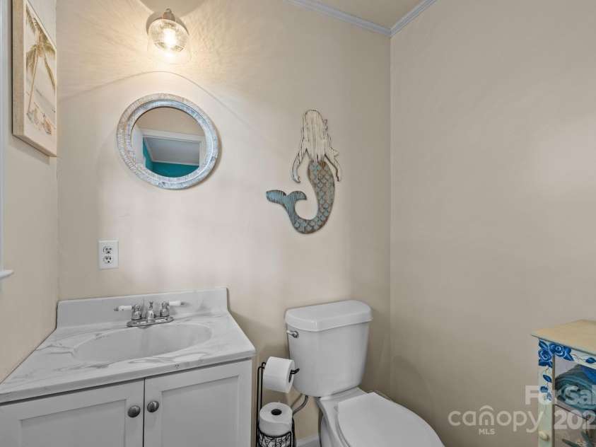 1109 Balthis Drive, Gastonia, NC 28054.  MLS# CAR4288083, YatesRealty ID 29643. 