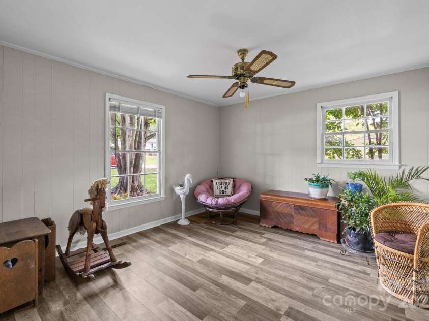 1109 Balthis Drive, Gastonia, NC 28054.  MLS# CAR4288083, YatesRealty ID 29643. 