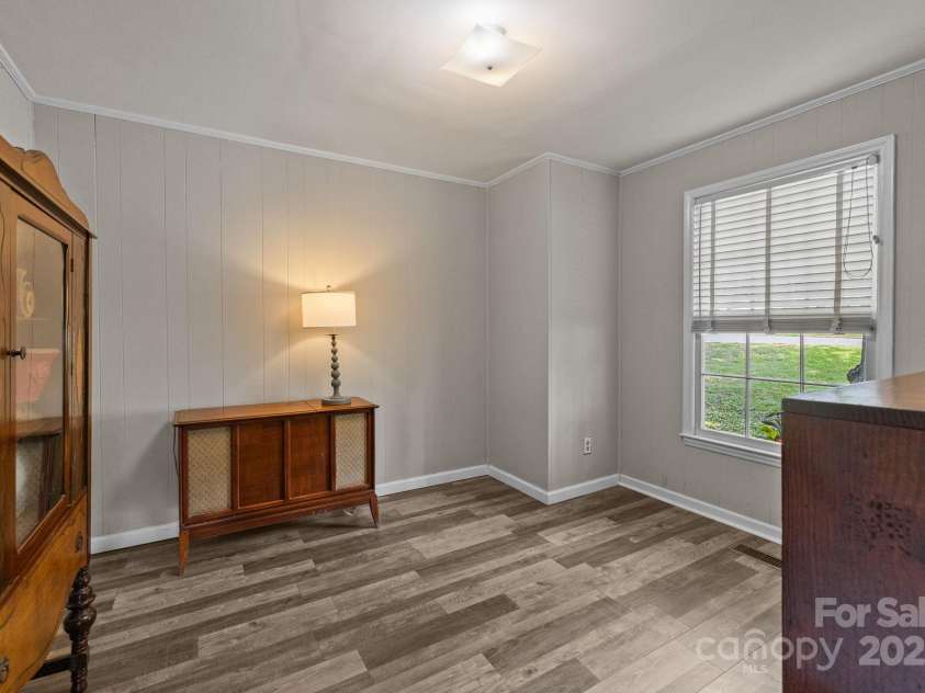 1109 Balthis Drive, Gastonia, NC 28054.  MLS# CAR4288083, YatesRealty ID 29643. 