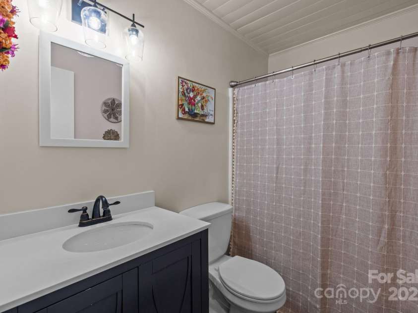1109 Balthis Drive, Gastonia, NC 28054.  MLS# CAR4288083, YatesRealty ID 29643. 