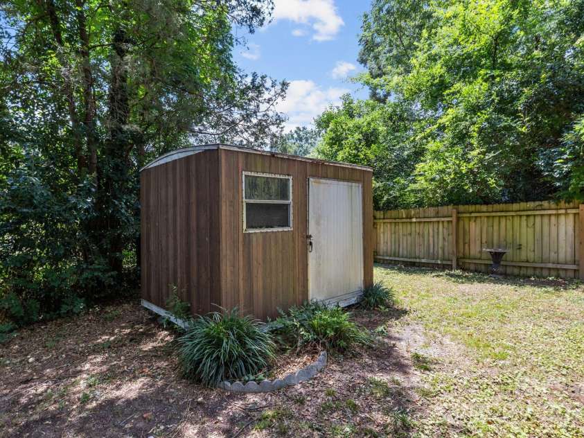 1109 Balthis Drive, Gastonia, NC 28054.  MLS# CAR4288083, YatesRealty ID 29643. 