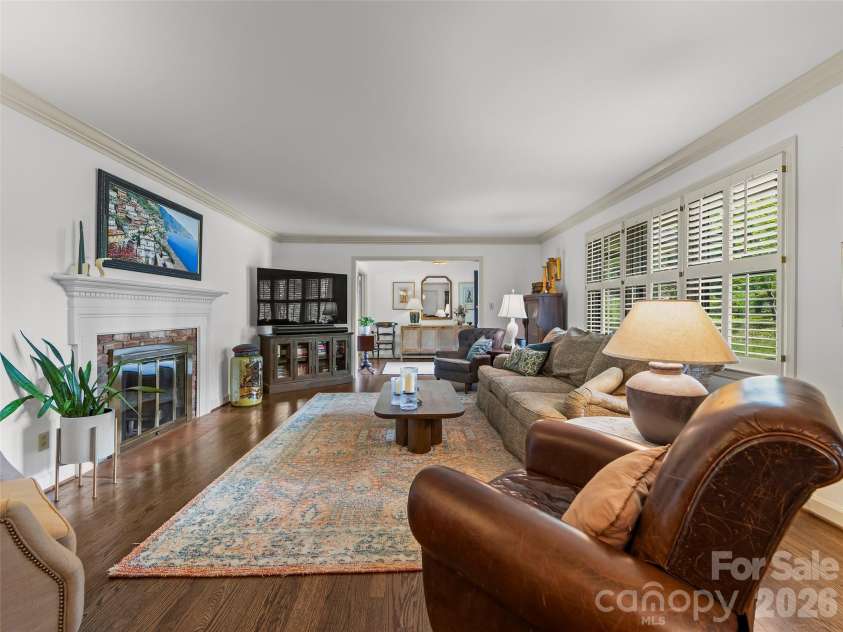 423 Vanderbilt Road, Asheville, NC 28803.  MLS# CAR4387571, YatesRealty ID 29643. 