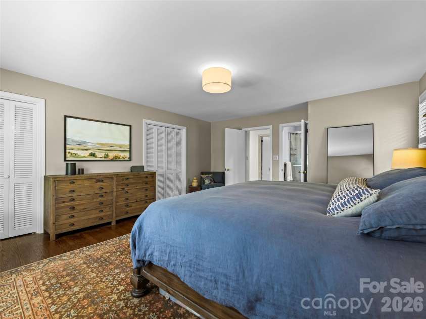 423 Vanderbilt Road, Asheville, NC 28803.  MLS# CAR4387571, YatesRealty ID 29643. 