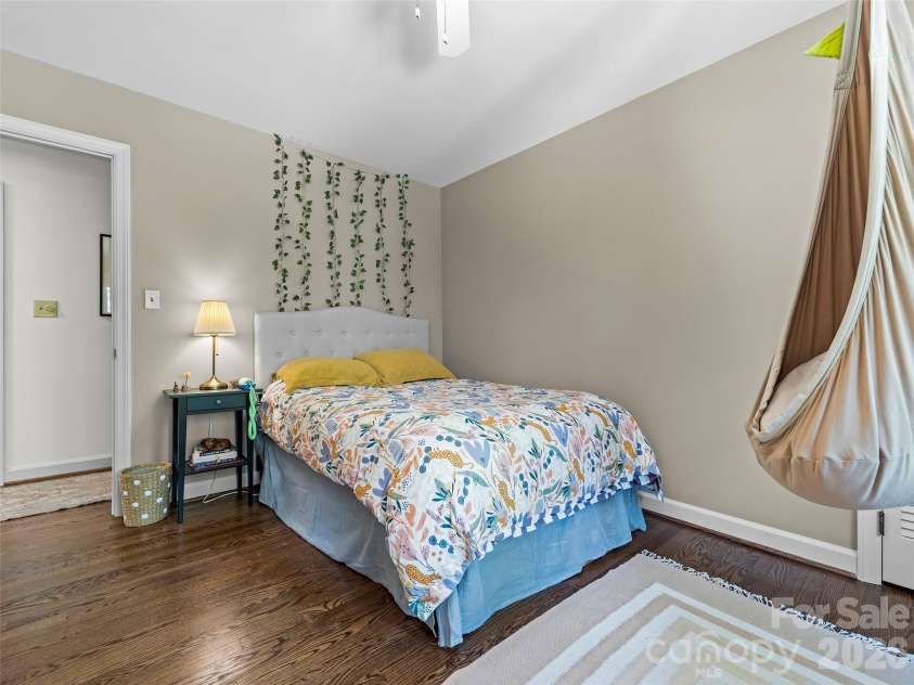 423 Vanderbilt Road, Asheville, NC 28803.  MLS# CAR4387571, YatesRealty ID 29643. 