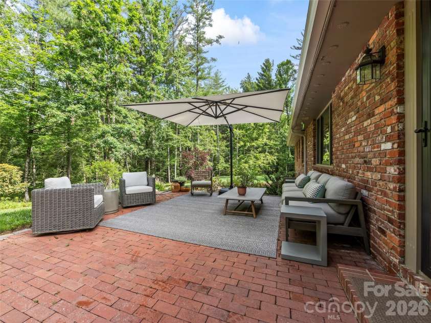 423 Vanderbilt Road, Asheville, NC 28803.  MLS# CAR4387571, YatesRealty ID 29643. 