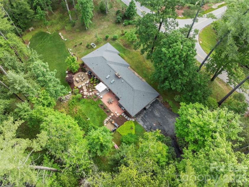 423 Vanderbilt Road, Asheville, NC 28803.  MLS# CAR4387571, YatesRealty ID 29643. 