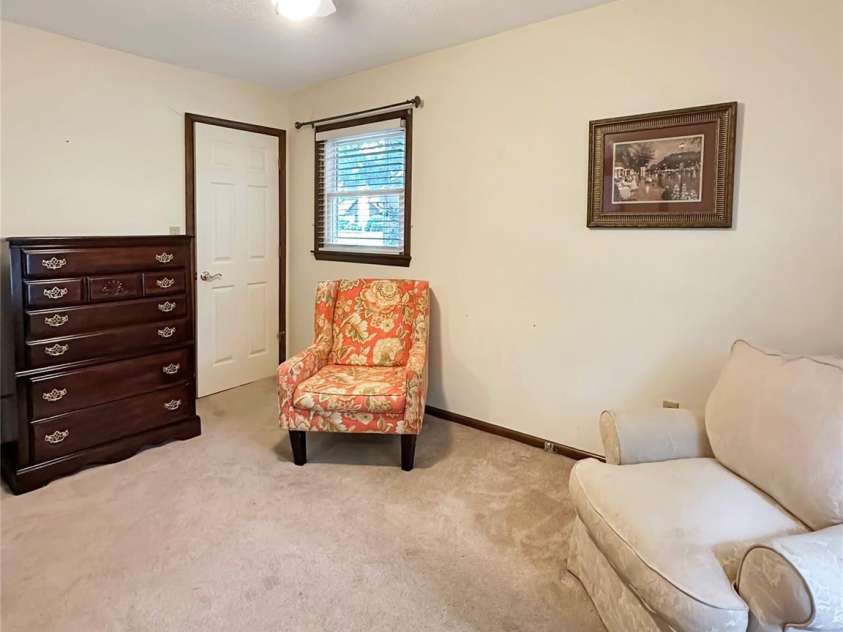 3245 15th Street, Hickory, NC 28601.  MLS# CAR4282798, YatesRealty ID 29644. 