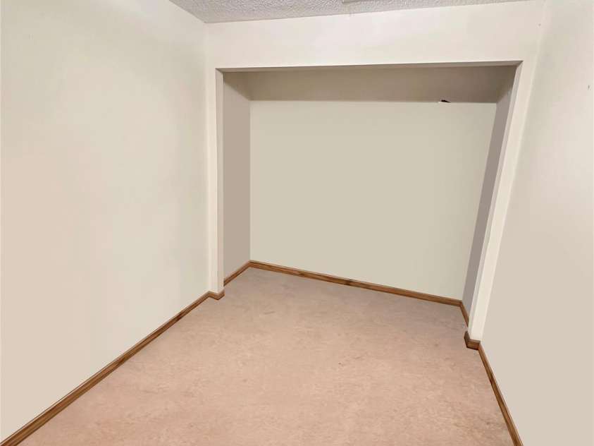 3245 15th Street, Hickory, NC 28601.  MLS# CAR4282798, YatesRealty ID 29644. 