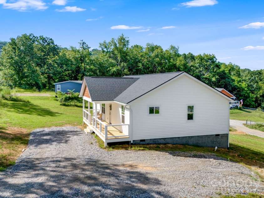 607 Silkwood Drive, Canton, NC 28716.  MLS# CAR4283110, YatesRealty ID 29645. View of Driveway