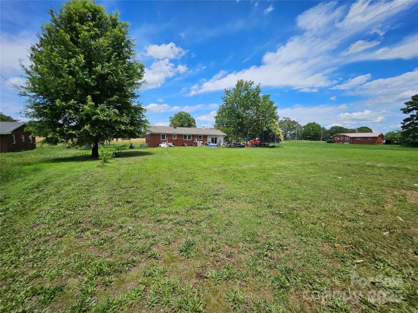 1050 Old Peachland Road, Marshville, NC 28103.  MLS# CAR4269022, YatesRealty ID 2965. 
