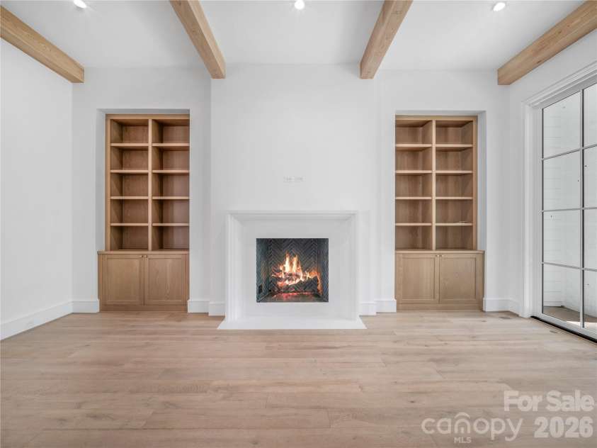 1650 Maryland Avenue, Charlotte, NC 28209.  MLS# CAR4335339, YatesRealty ID 2965. Photograph for representation of build and quality of finishes.