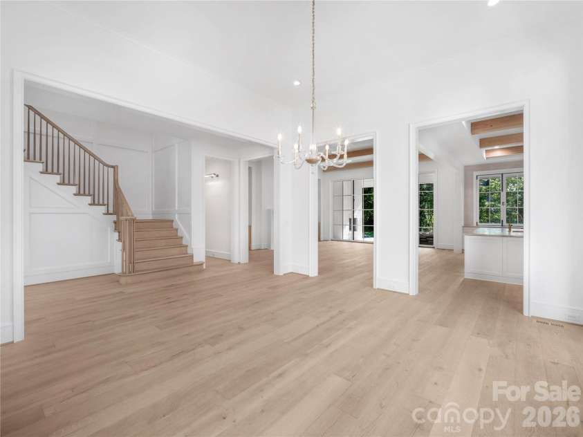 1650 Maryland Avenue, Charlotte, NC 28209.  MLS# CAR4335339, YatesRealty ID 2965. Photograph for representation of build and quality of finishes. 