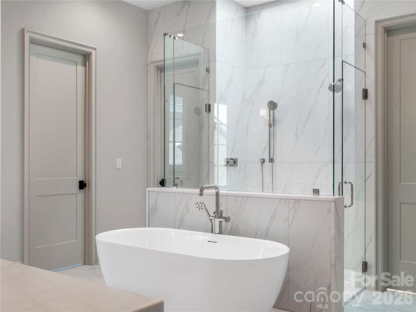 1650 Maryland Avenue, Charlotte, NC 28209.  MLS# CAR4335339, YatesRealty ID 2965. Photograph for representation of build and quality of finishes. 