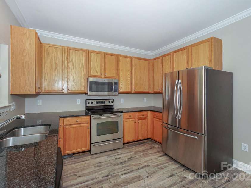 121 High Ridge Road, Mooresville, NC 28117.  MLS# CAR4261127, YatesRealty ID 29650. 
