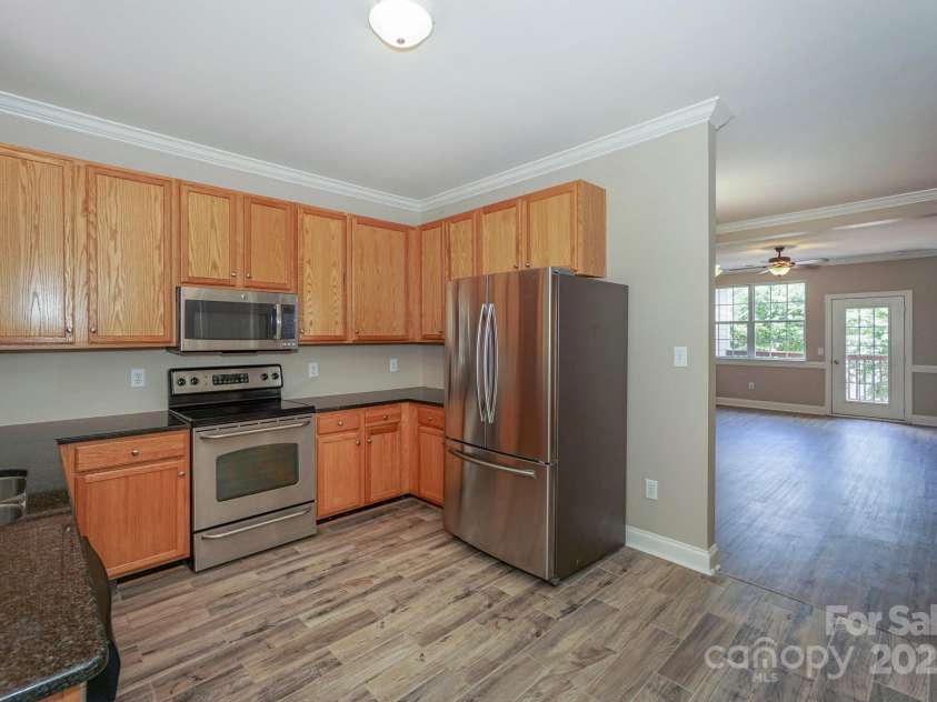 121 High Ridge Road, Mooresville, NC 28117.  MLS# CAR4261127, YatesRealty ID 29650. 