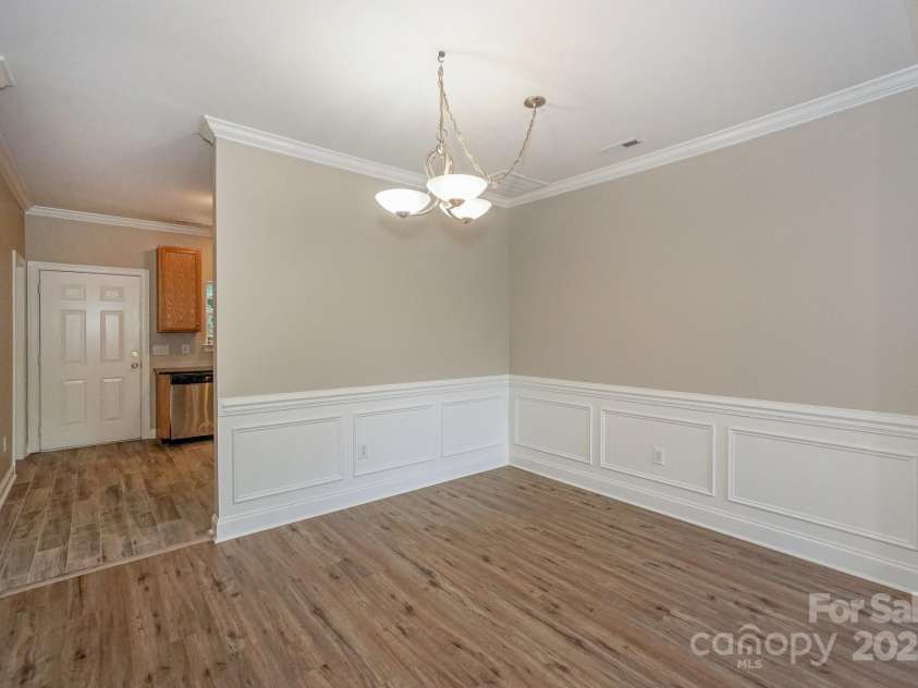121 High Ridge Road, Mooresville, NC 28117.  MLS# CAR4261127, YatesRealty ID 29650. 