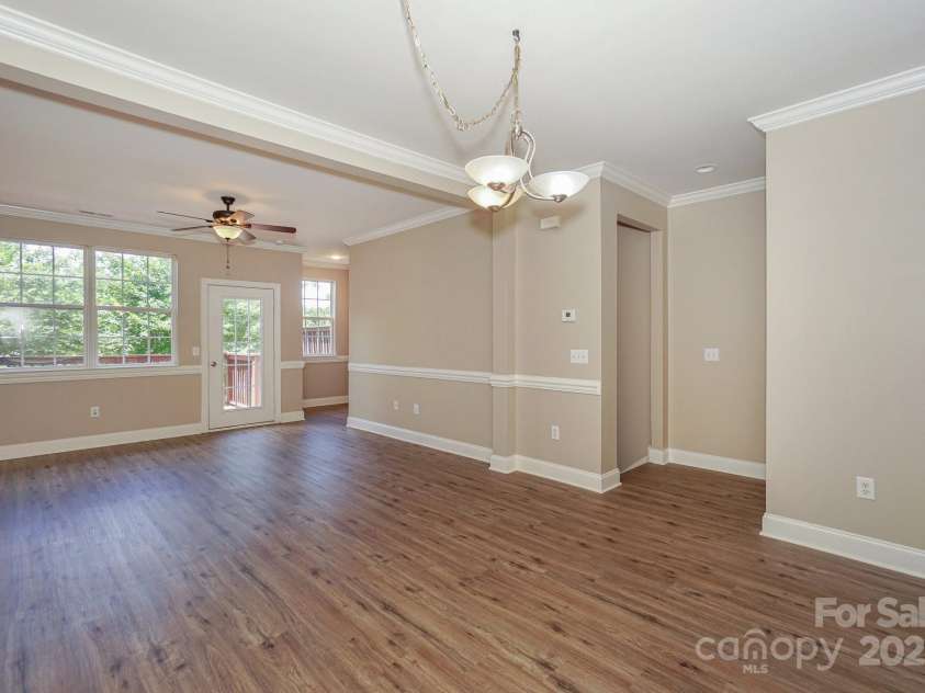 121 High Ridge Road, Mooresville, NC 28117.  MLS# CAR4261127, YatesRealty ID 29650. 