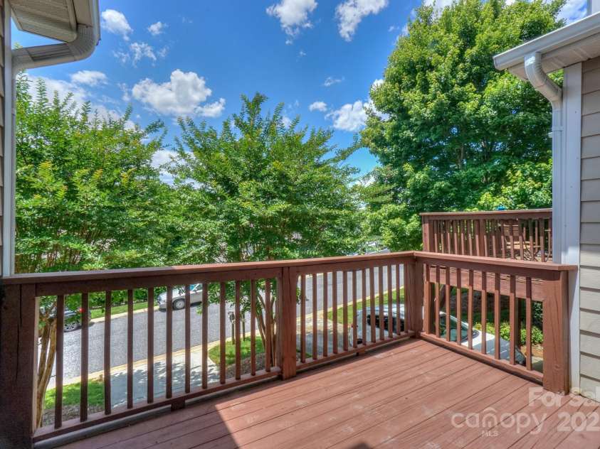 121 High Ridge Road, Mooresville, NC 28117.  MLS# CAR4261127, YatesRealty ID 29650. 