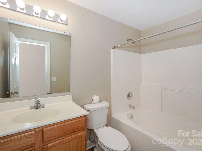 121 High Ridge Road, Mooresville, NC 28117.  MLS# CAR4261127, YatesRealty ID 29650. 