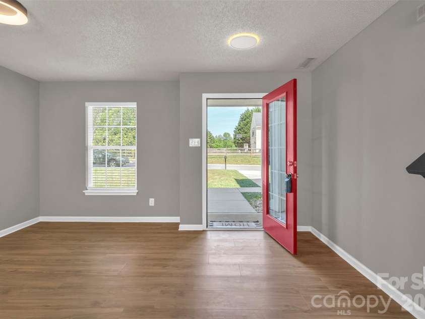 128 Longlea Drive, Clover, SC 29710.  MLS# CAR4369138, YatesRealty ID 29650. 