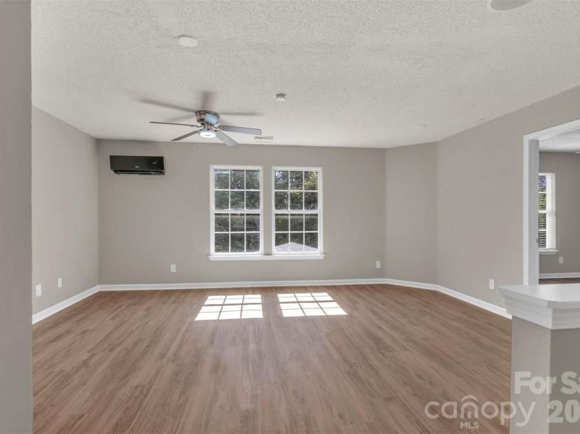 128 Longlea Drive, Clover, SC 29710.  MLS# CAR4369138, YatesRealty ID 29650. 