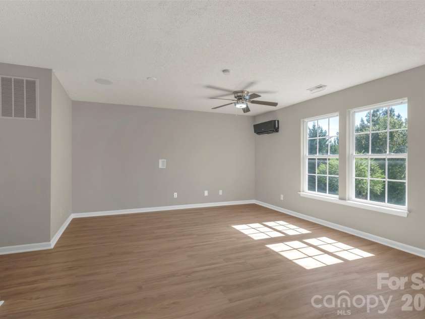 128 Longlea Drive, Clover, SC 29710.  MLS# CAR4369138, YatesRealty ID 29650. 
