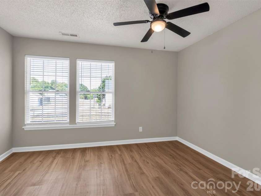 128 Longlea Drive, Clover, SC 29710.  MLS# CAR4369138, YatesRealty ID 29650. 