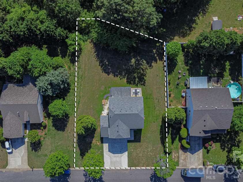 128 Longlea Drive, Clover, SC 29710.  MLS# CAR4369138, YatesRealty ID 29650. 