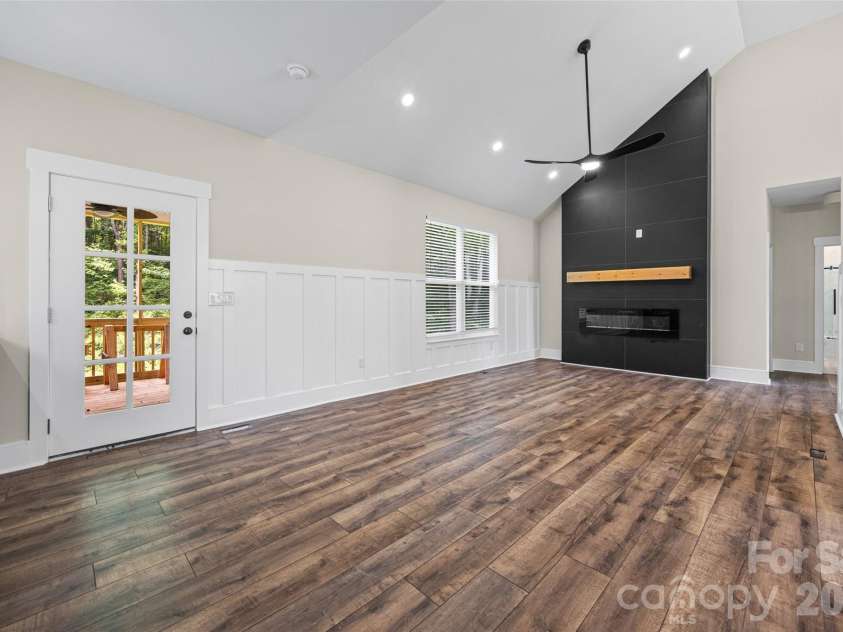925 Loganberry Lane, York, SC 29745.  MLS# CAR4391387, YatesRealty ID 29653. 