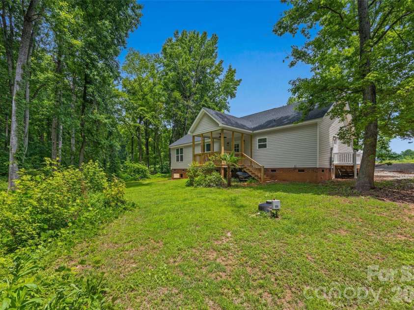 925 Loganberry Lane, York, SC 29745.  MLS# CAR4391387, YatesRealty ID 29653. 