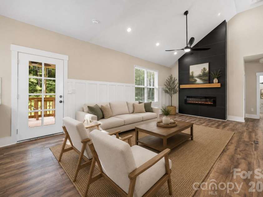 925 Loganberry Lane, York, SC 29745.  MLS# CAR4391387, YatesRealty ID 29653. 