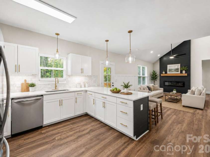 925 Loganberry Lane, York, SC 29745.  MLS# CAR4391387, YatesRealty ID 29653. 