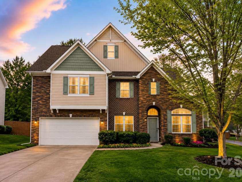 831 Irish Green Drive, Clover, SC 29710.  MLS# CAR4337798, YatesRealty ID 29654. 