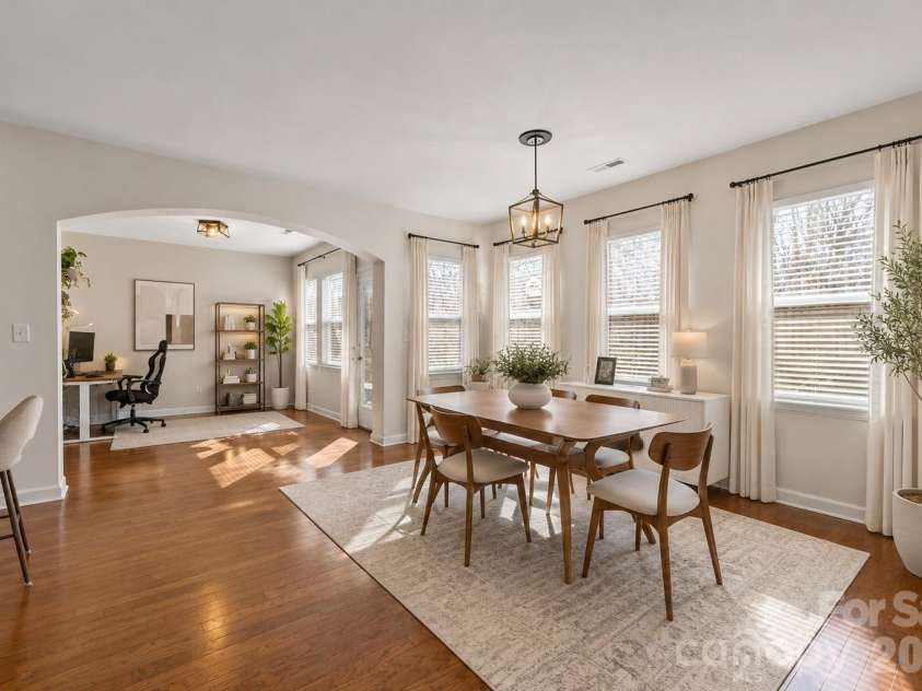 831 Irish Green Drive, Clover, SC 29710.  MLS# CAR4337798, YatesRealty ID 29654. Breakfast area
