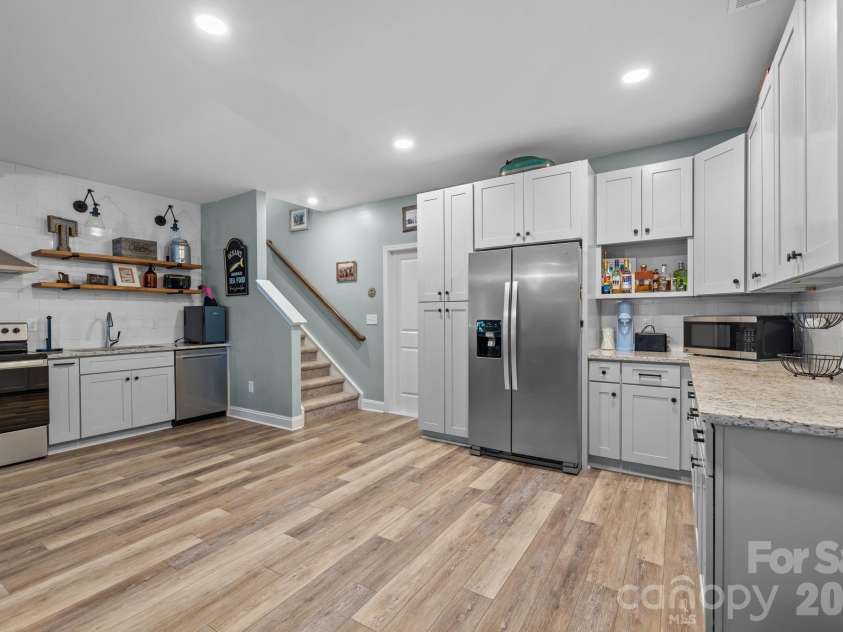 234 Boxelder Road, Clover, SC 29710.  MLS# CAR4342094, YatesRealty ID 29655. 2nd Lvng Kitchen