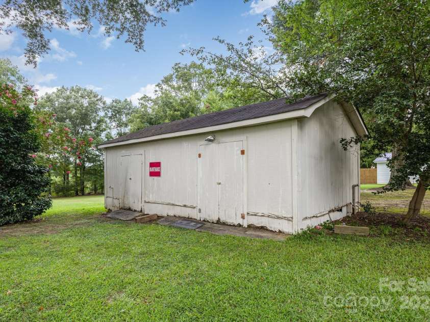 165 Bailey Road, Lancaster, SC 29720.  MLS# CAR4288210, YatesRealty ID 29656. 