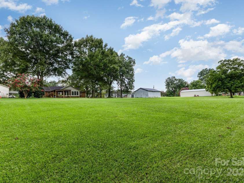 165 Bailey Road, Lancaster, SC 29720.  MLS# CAR4288210, YatesRealty ID 29656. 