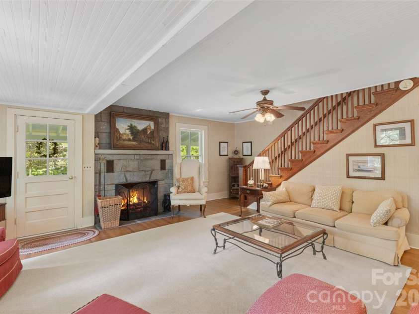 760 5th Street, Highlands, NC 28741.  MLS# CAR4390432, YatesRealty ID 29656. 