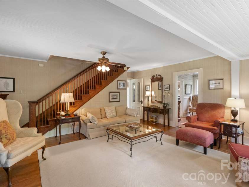 760 5th Street, Highlands, NC 28741.  MLS# CAR4390432, YatesRealty ID 29656. 