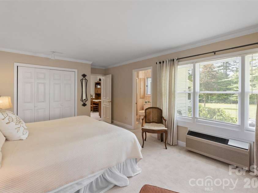 760 5th Street, Highlands, NC 28741.  MLS# CAR4390432, YatesRealty ID 29656. 