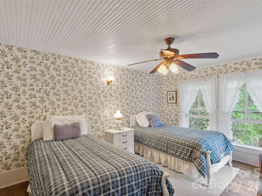 760 5th Street, Highlands, NC 28741.  MLS# CAR4390432, YatesRealty ID 29656. Guest Room 2