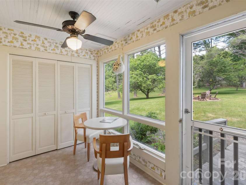 760 5th Street, Highlands, NC 28741.  MLS# CAR4390432, YatesRealty ID 29656. Mud Room / Sunroom & Laundry Closet