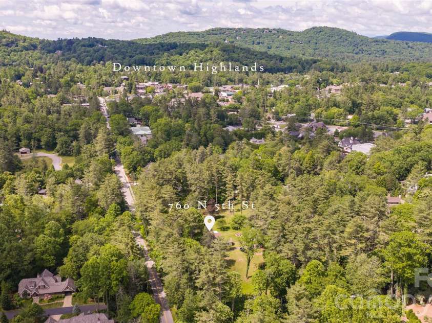 760 5th Street, Highlands, NC 28741.  MLS# CAR4390432, YatesRealty ID 29656. Proximity to Downtown Highlands