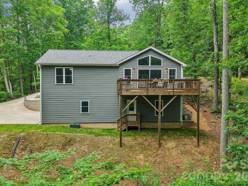 49 Wilderness Trail, Candler, NC 28715.  MLS# CAR4391801, YatesRealty ID 29657. 