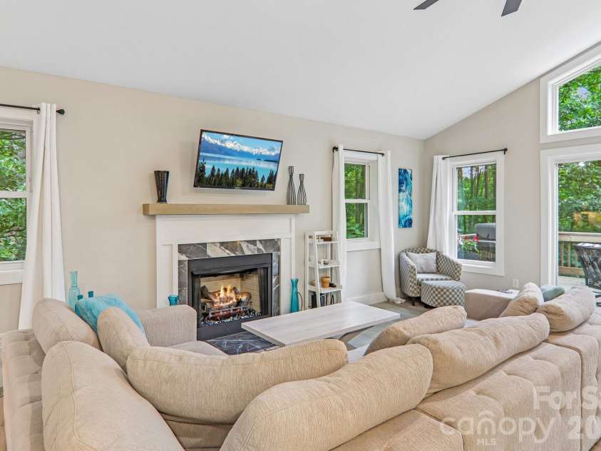 49 Wilderness Trail, Candler, NC 28715.  MLS# CAR4391801, YatesRealty ID 29657. 