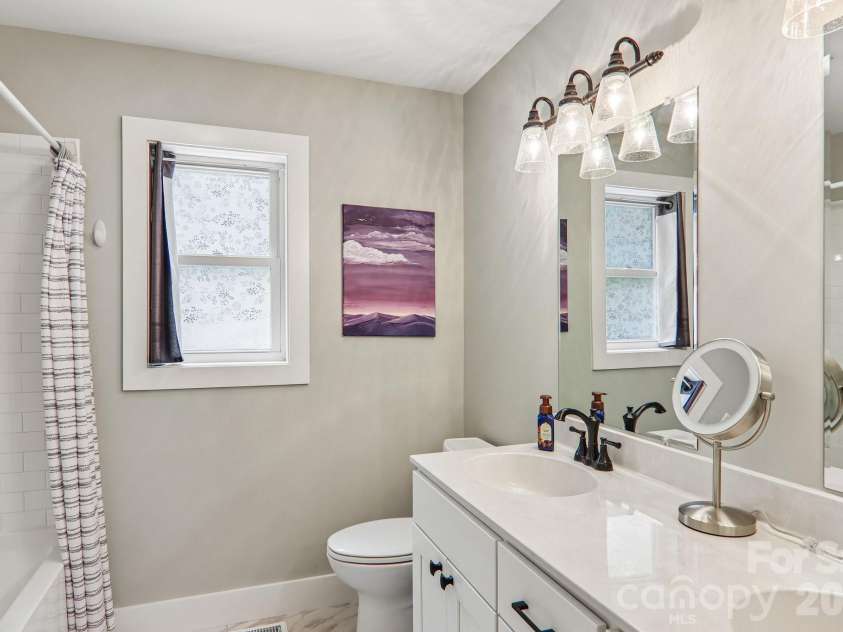 49 Wilderness Trail, Candler, NC 28715.  MLS# CAR4391801, YatesRealty ID 29657. 