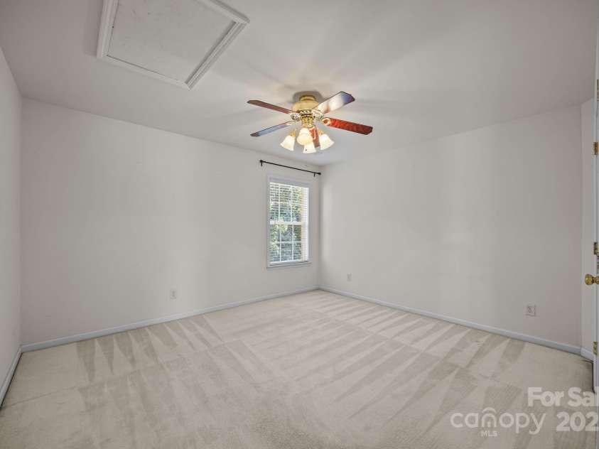 9329 Uxbridge Lane, Huntersville, NC 28078.  MLS# CAR4284794, YatesRealty ID 29657. 