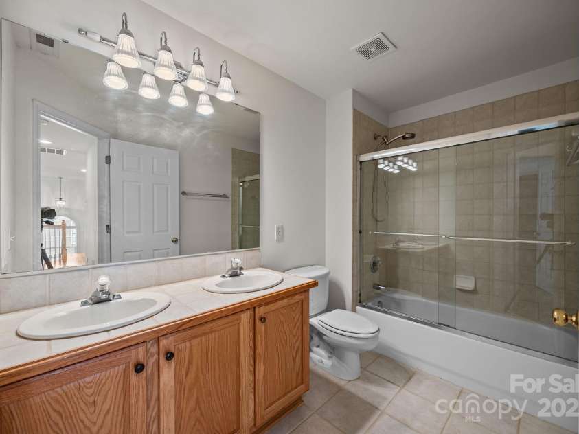 9329 Uxbridge Lane, Huntersville, NC 28078.  MLS# CAR4284794, YatesRealty ID 29657. 